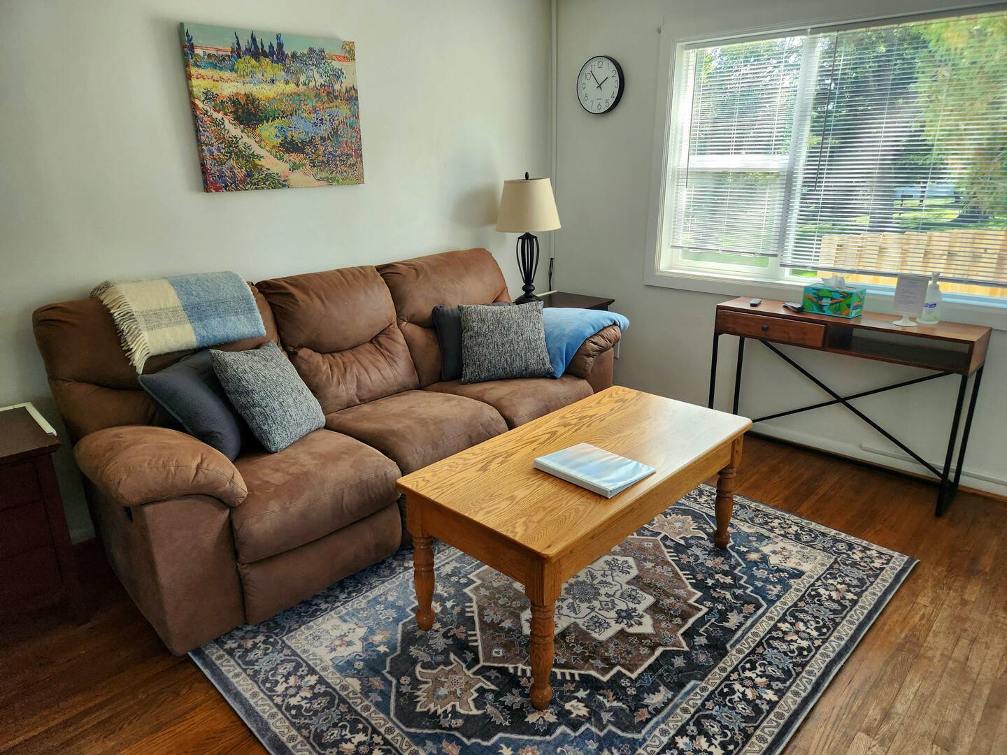 Suite 1 living room
